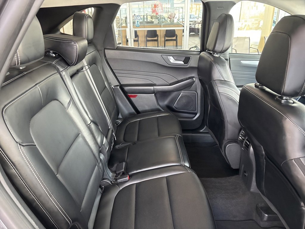 Used 2024 Ford Escape Platinum image 29
