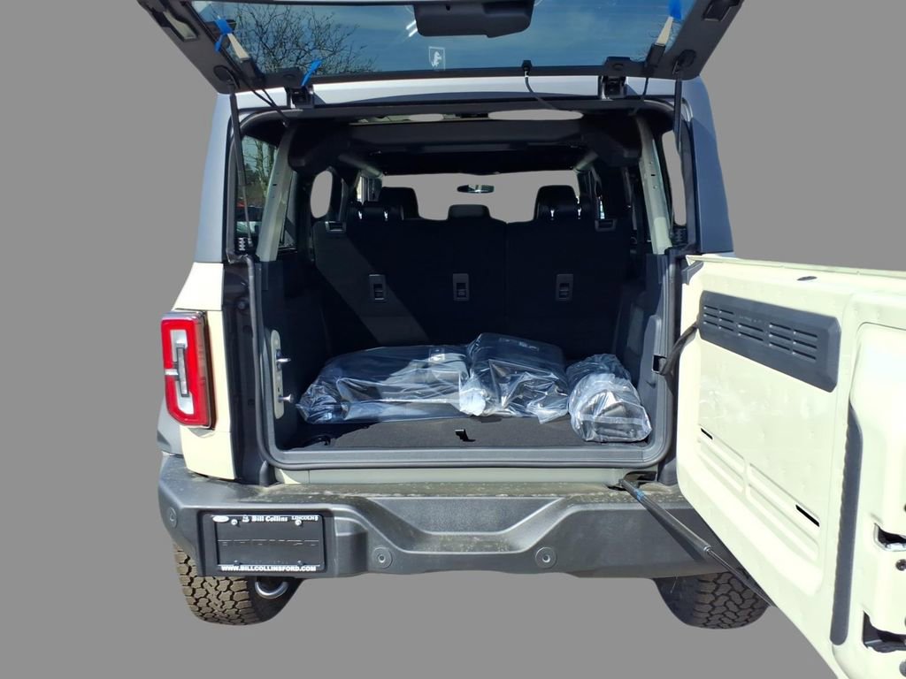 New 2026 Ford Bronco Outer Banks image 8