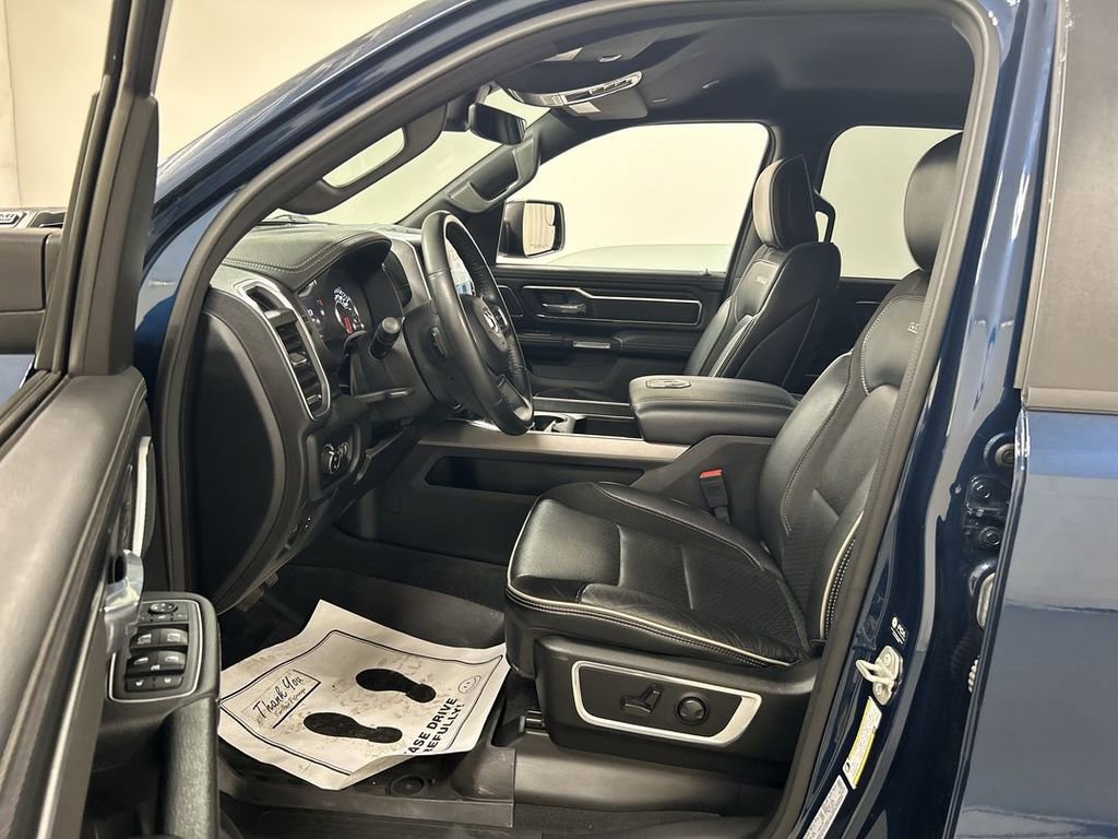 Used 2023 RAM 1500 Laramie AWD/4WD image 9