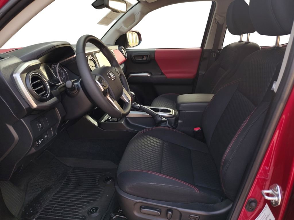 Used 2023 Toyota Tacoma SR5 w/ Technology Package AWD/4WD image 19