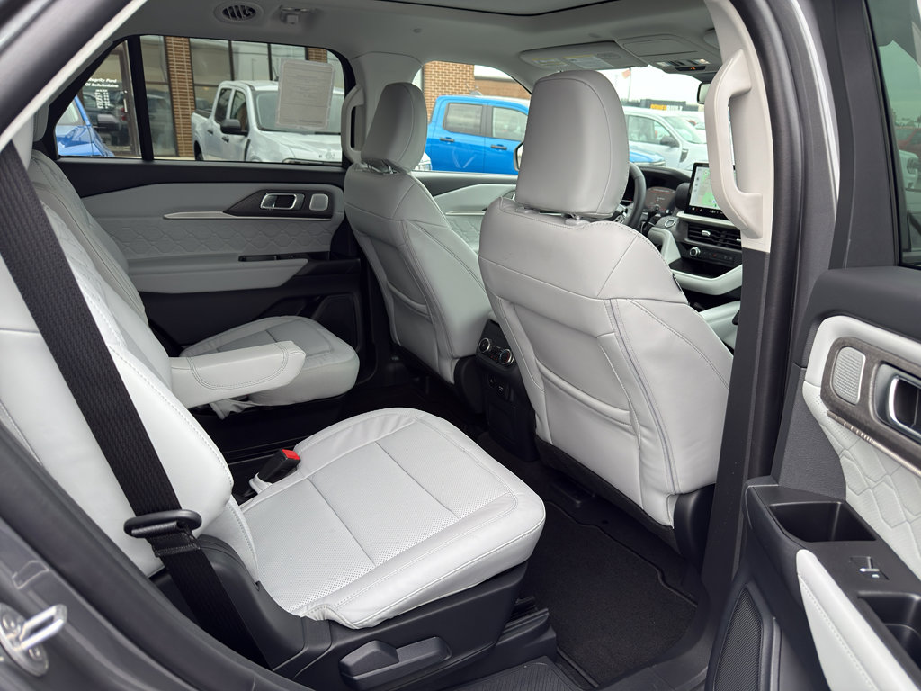 New 2026 Ford Explorer Platinum w/ LUX Leather Package image 31