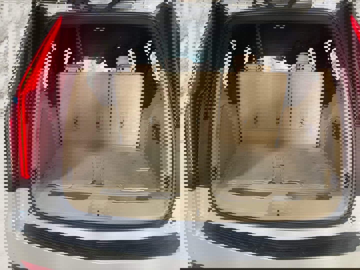 Used 2024 Cadillac Escalade ESV Premium Luxury image 7