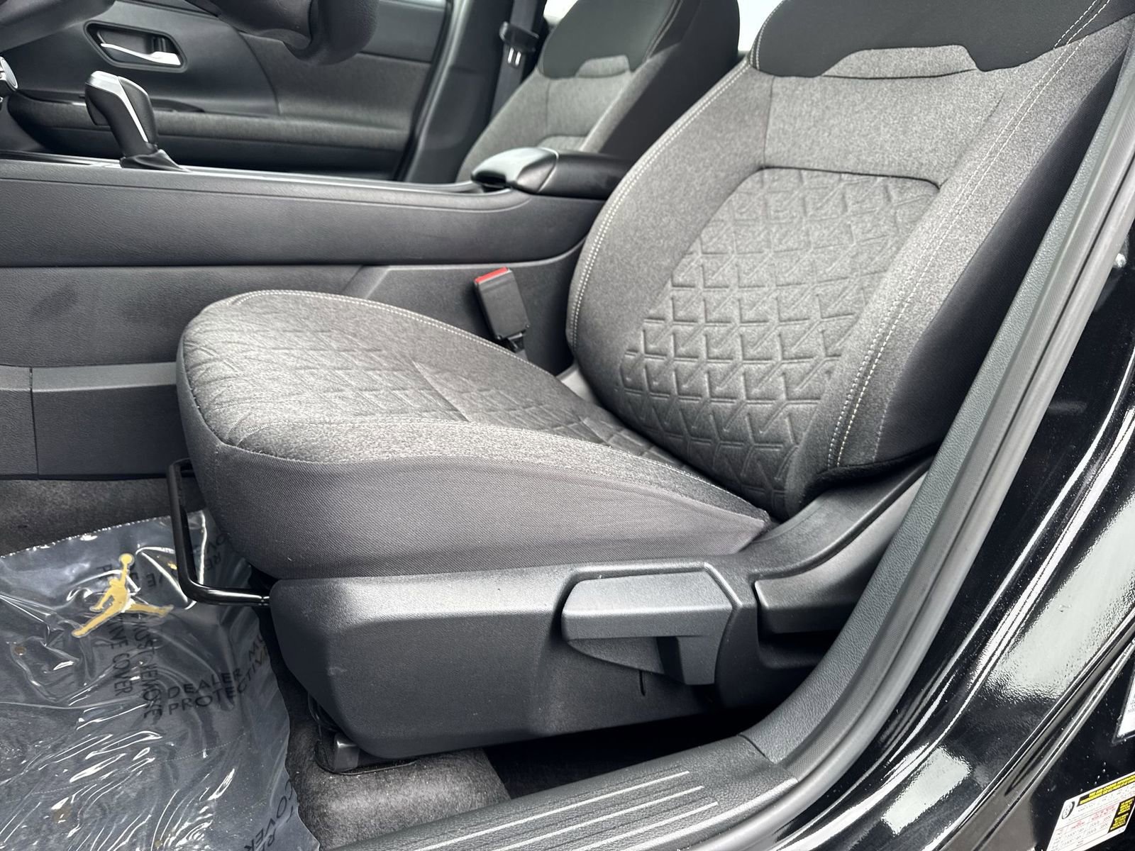 Certified 2025 Nissan Kicks SV FWD image 27