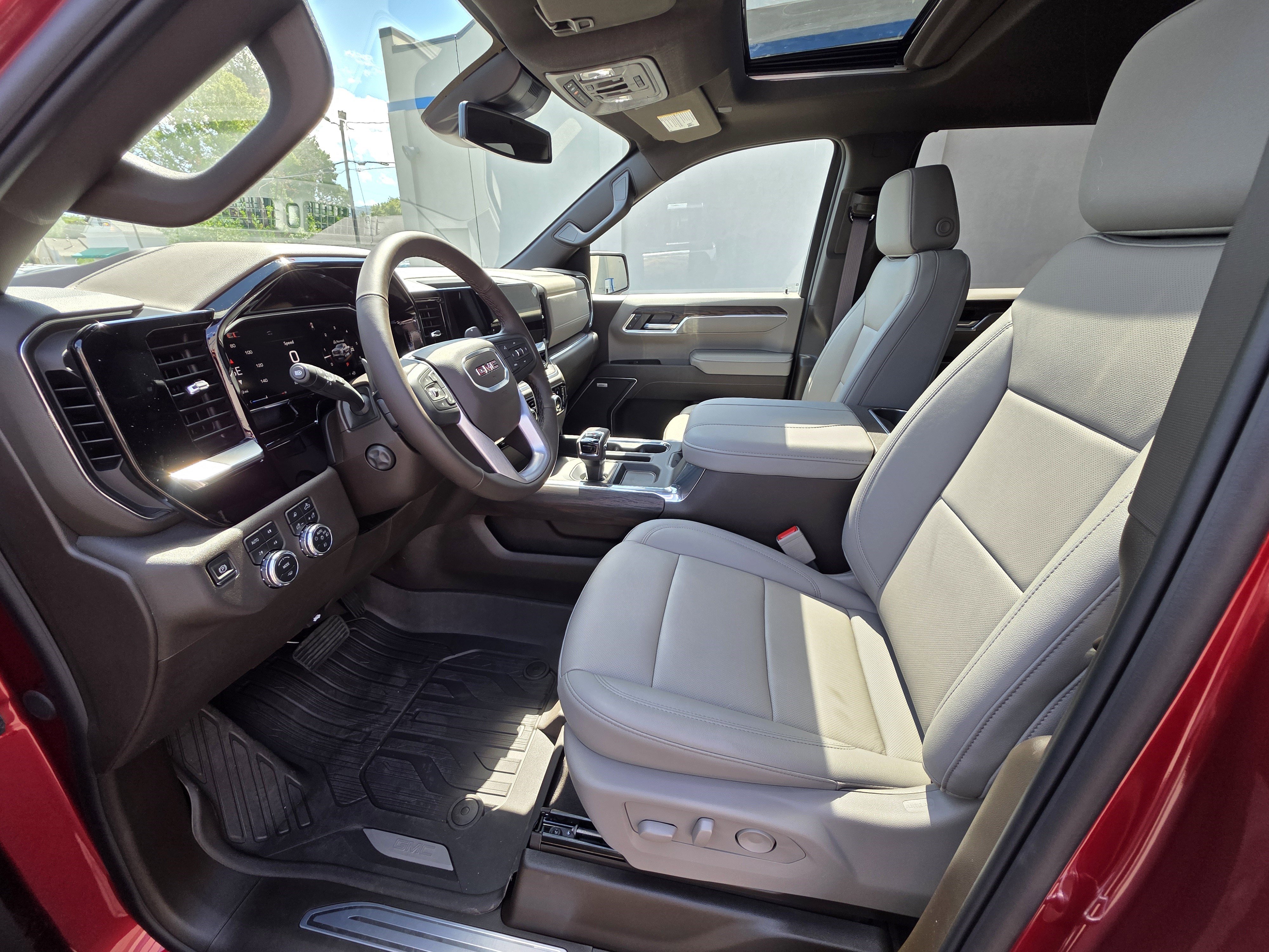 New 2026 GMC Sierra 1500 SLT w/ SLT Convenience Package image 16