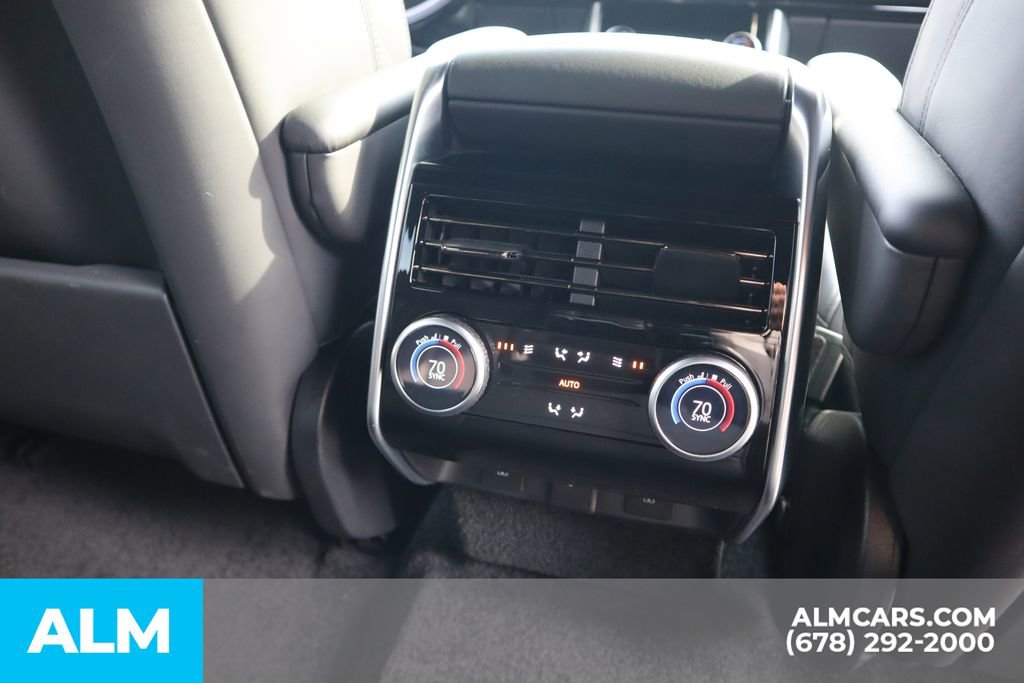 Used 2023 Land Rover Range Rover SE image 30