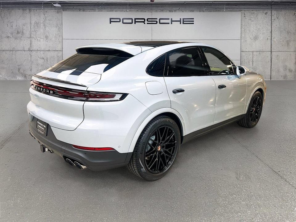 New 2026 Porsche Cayenne Coupe AWD/4WD image 9