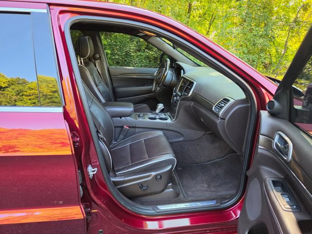 Used 2018 Jeep Grand Cherokee Overland AWD/4WD image 22