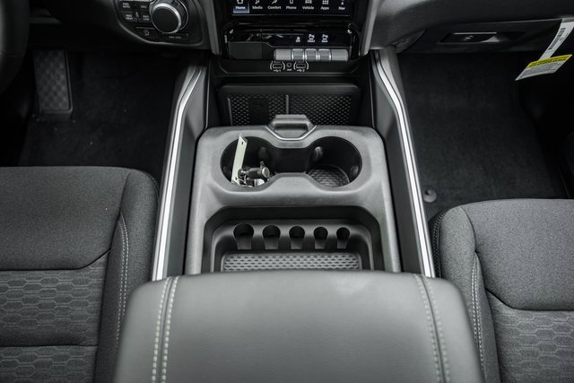 New 2026 RAM 1500 4x4 Crew Cab image 27