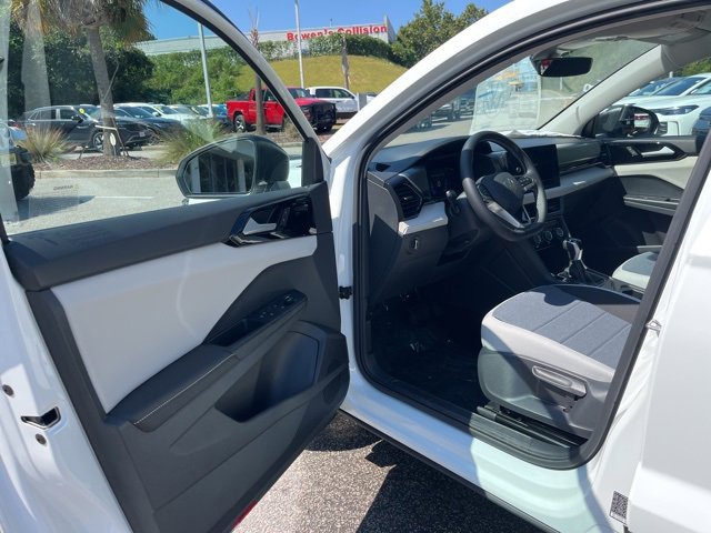 New 2025 Volkswagen Taos S image 4