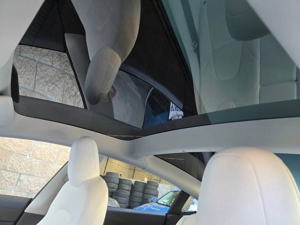Used 2021 Tesla Model 3 Standard Range Plus RWD image 16