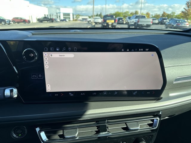 New 2026 Chevrolet Traverse LT w/ Sun and Wheel Package image 17