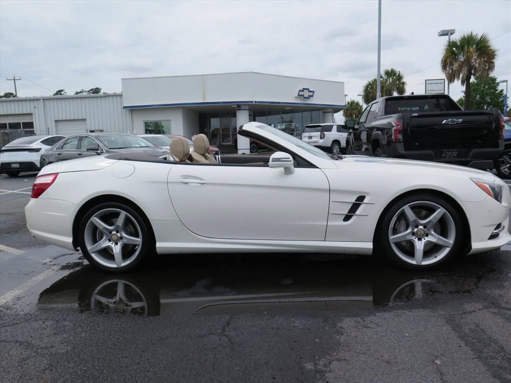 Used 2015 Mercedes-Benz SL 400 image 2
