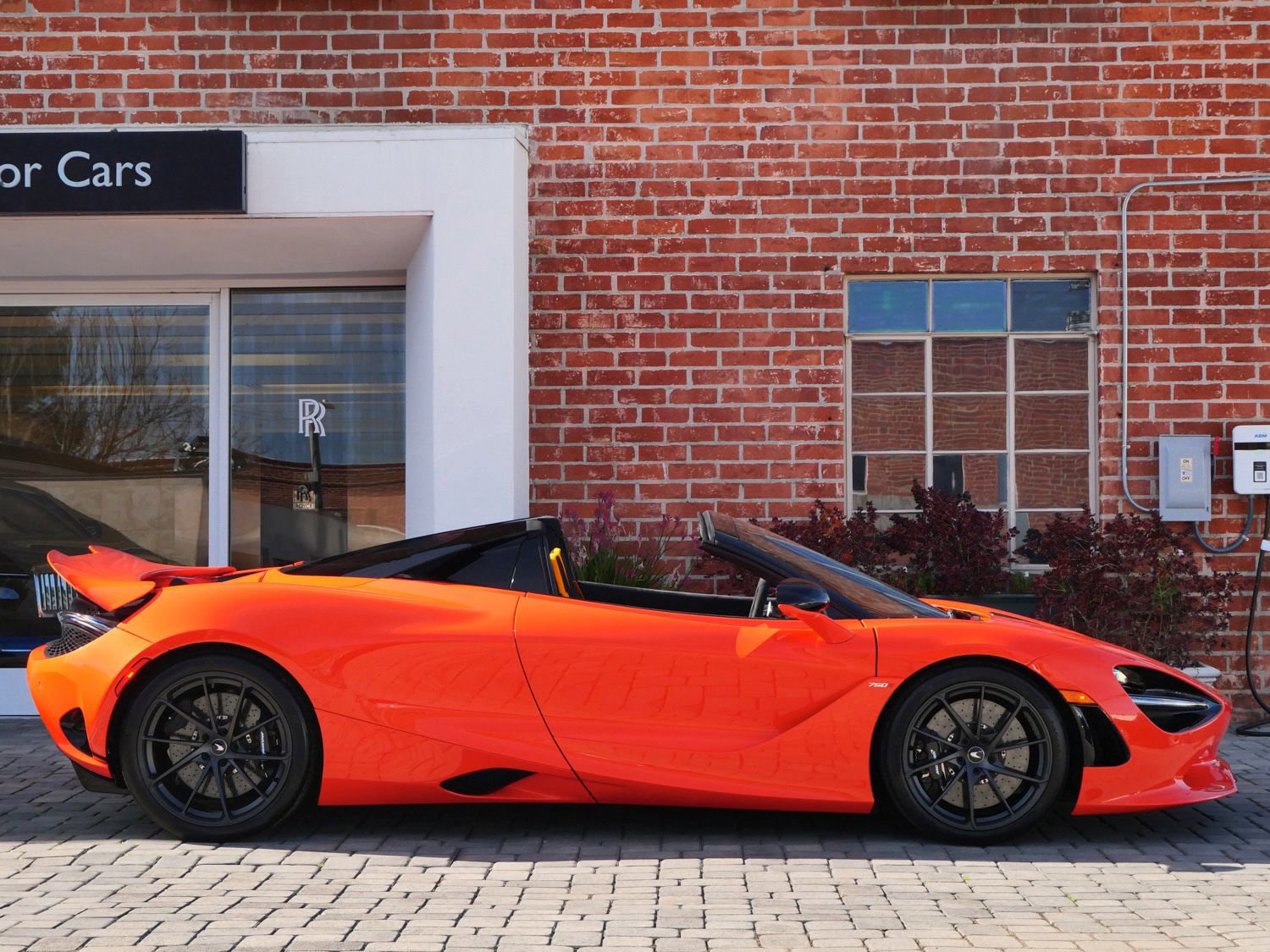 Used 2024 McLaren 750S Spider image 3