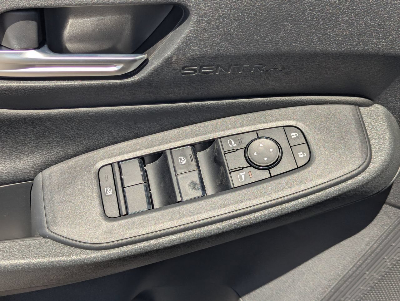 New 2027 Nissan Sentra S w/ Floor Mat Package FWD image 14