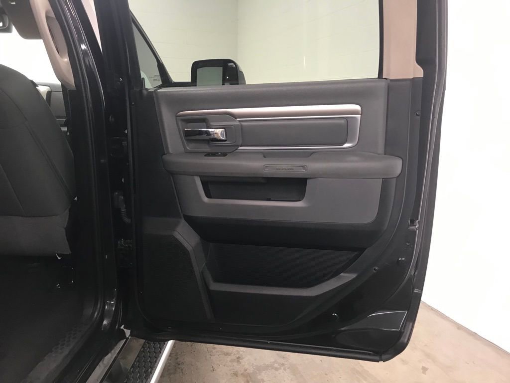 Used 2015 RAM 2500 Big Horn image 33