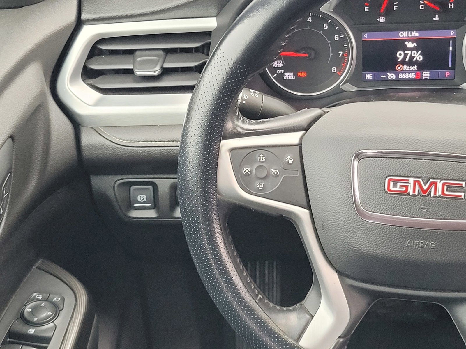 Used 2021 GMC Acadia SLT image 21