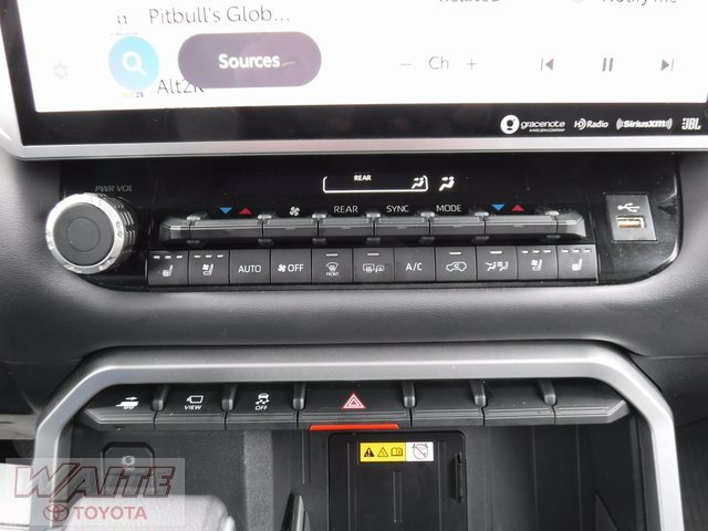 Certified 2024 Toyota Sequoia Platinum image 24