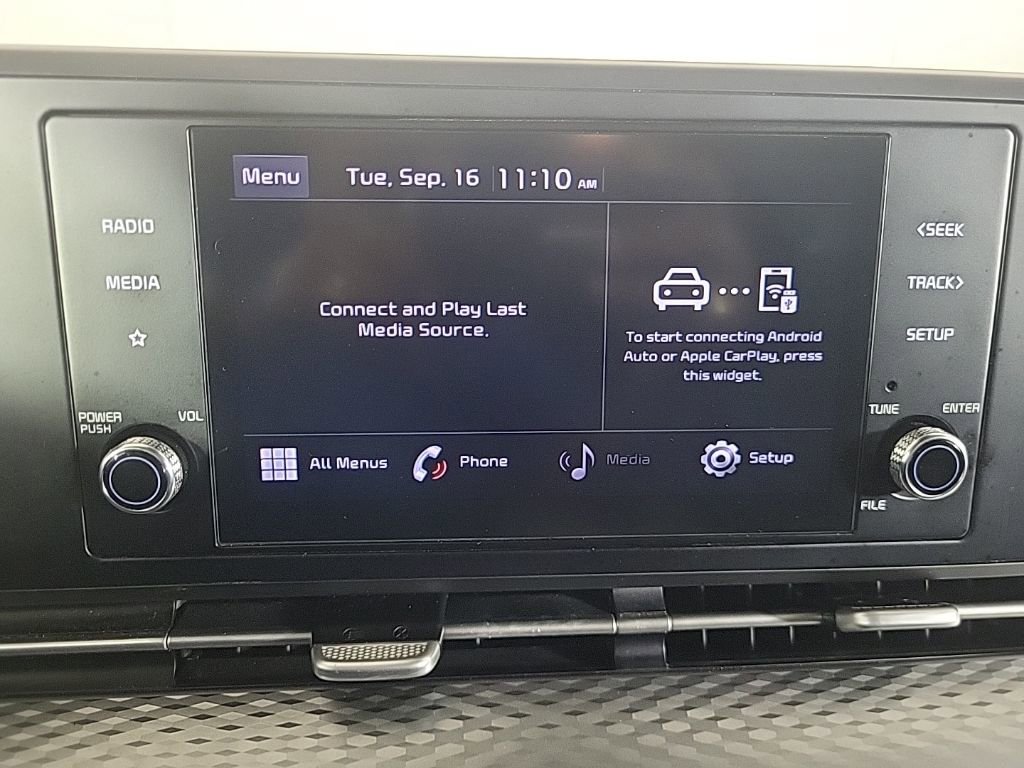 Used 2022 Kia Carnival LX image 18