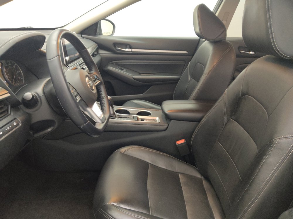 Used 2019 Nissan Altima 2.5 Platinum FWD image 17