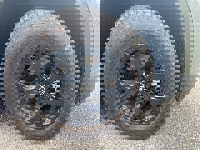 Certified 2025 Volkswagen Atlas Peak Edition SE image 17