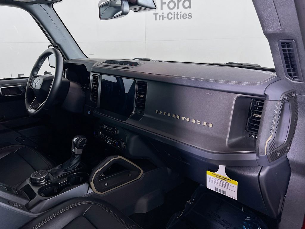New 2025 Ford Bronco Badlands image 30