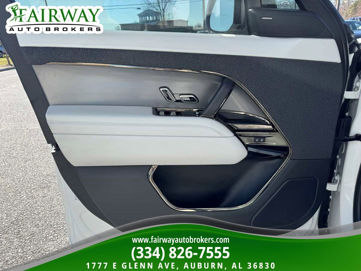 Used 2023 Land Rover Range Rover Sport SE image 27
