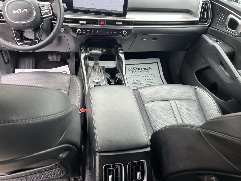 Used 2025 Kia Sorento S FWD image 23