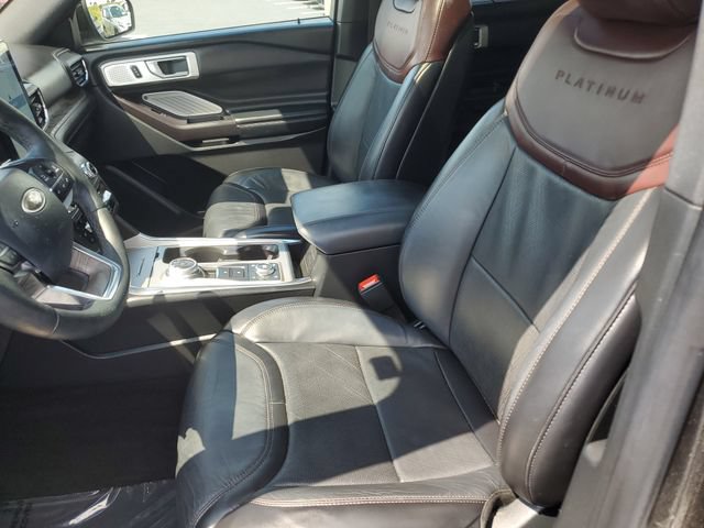 Used 2020 Ford Explorer Platinum w/ Premium Technology Package AWD/4WD image 17