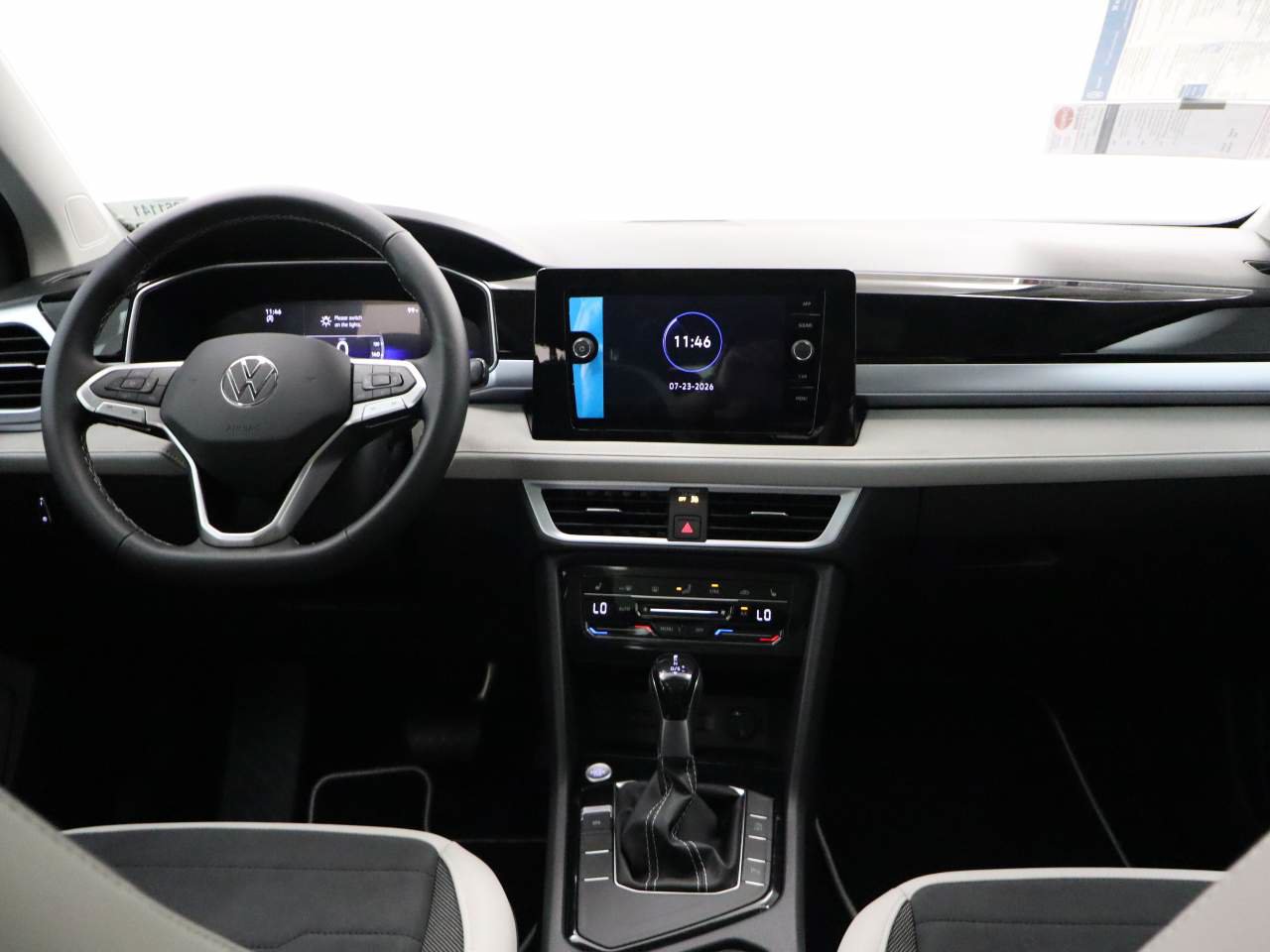 New 2026 Volkswagen Taos SE FWD image 12