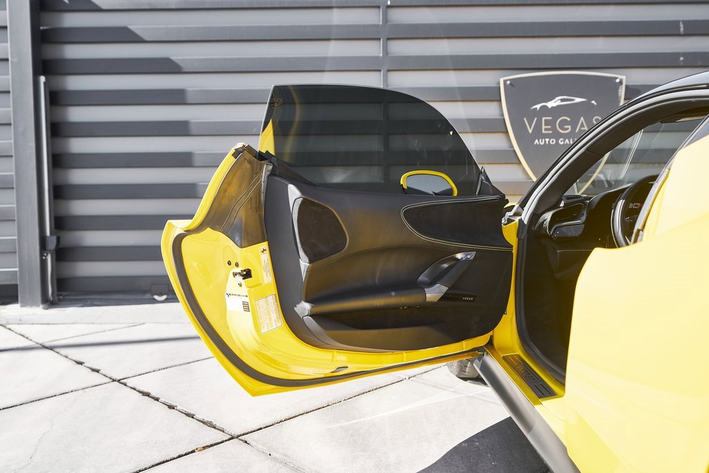 Used 2022 Ferrari SF90 Stradale image 32