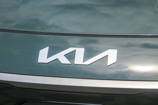 New 2026 Kia Niro Wind FWD image 13
