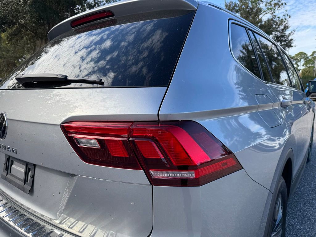 Used 2023 Volkswagen Tiguan SE image 9