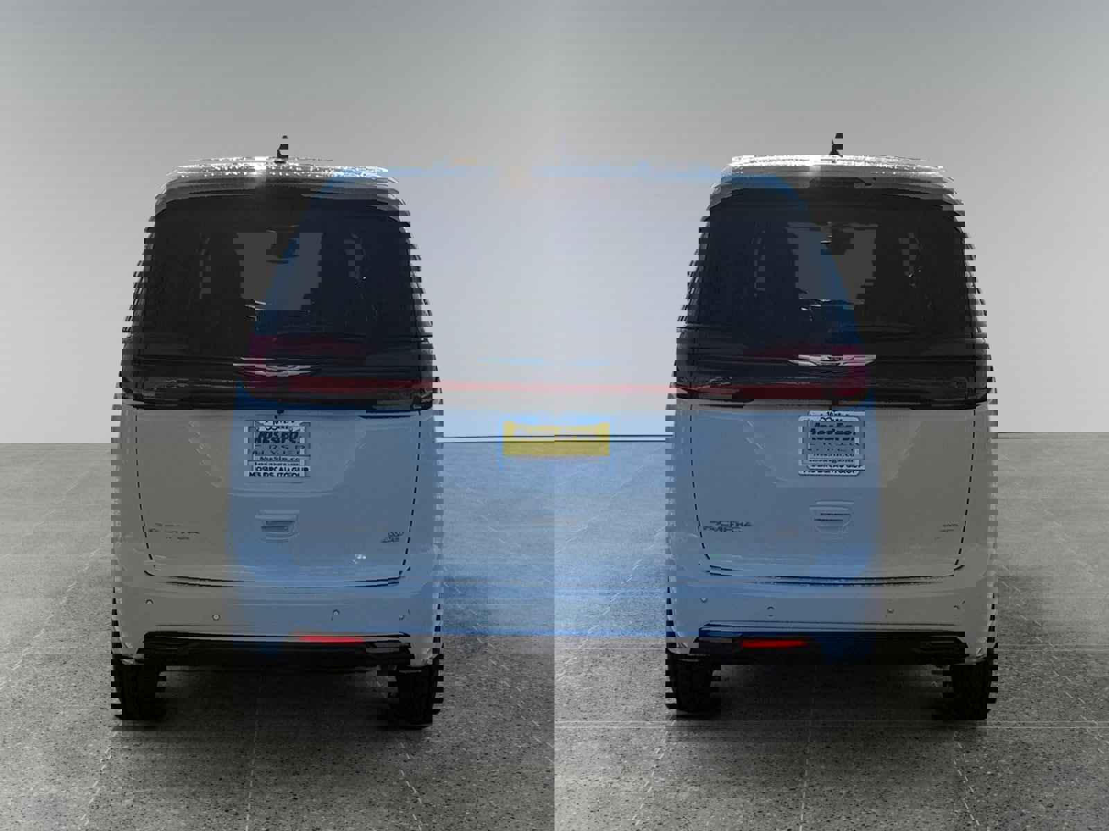 New 2026 Chrysler Pacifica Select image 4