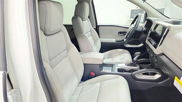 Certified 2025 Nissan Frontier SV RWD image 26