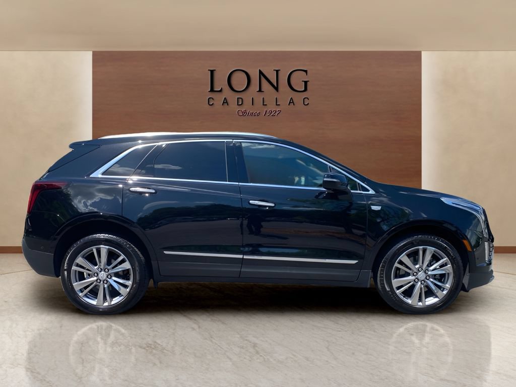 Used 2025 Cadillac XT5 Premium Luxury w/ Technology Package AWD/4WD image 6