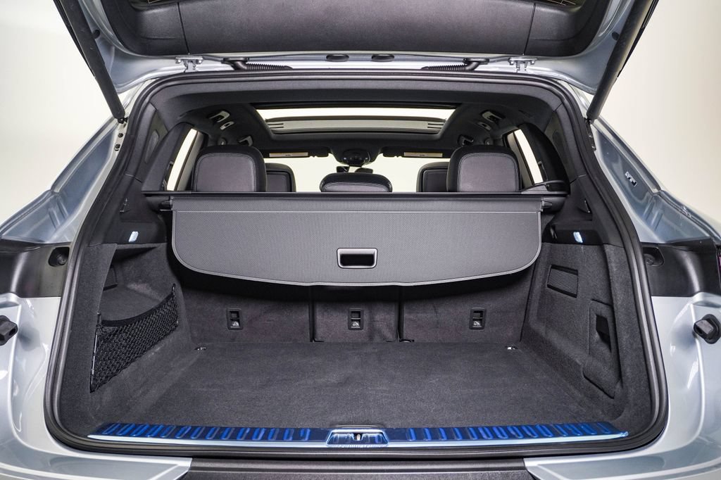 Certified 2026 Porsche Cayenne AWD/4WD image 28