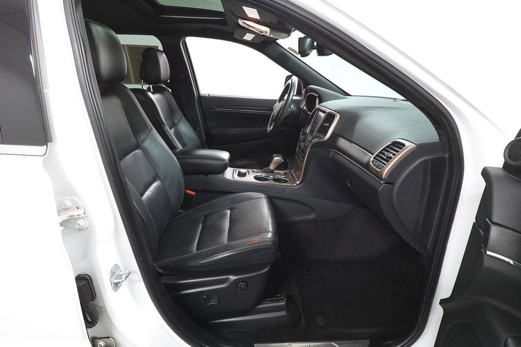 Used 2016 Jeep Grand Cherokee Limited AWD/4WD image 32