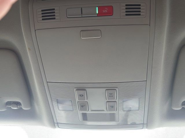 Used 2022 Volkswagen Taos SE image 28