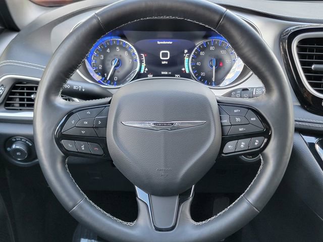 Certified 2021 Chrysler Pacifica Touring-L w/ S Appearance Package AWD/4WD image 33