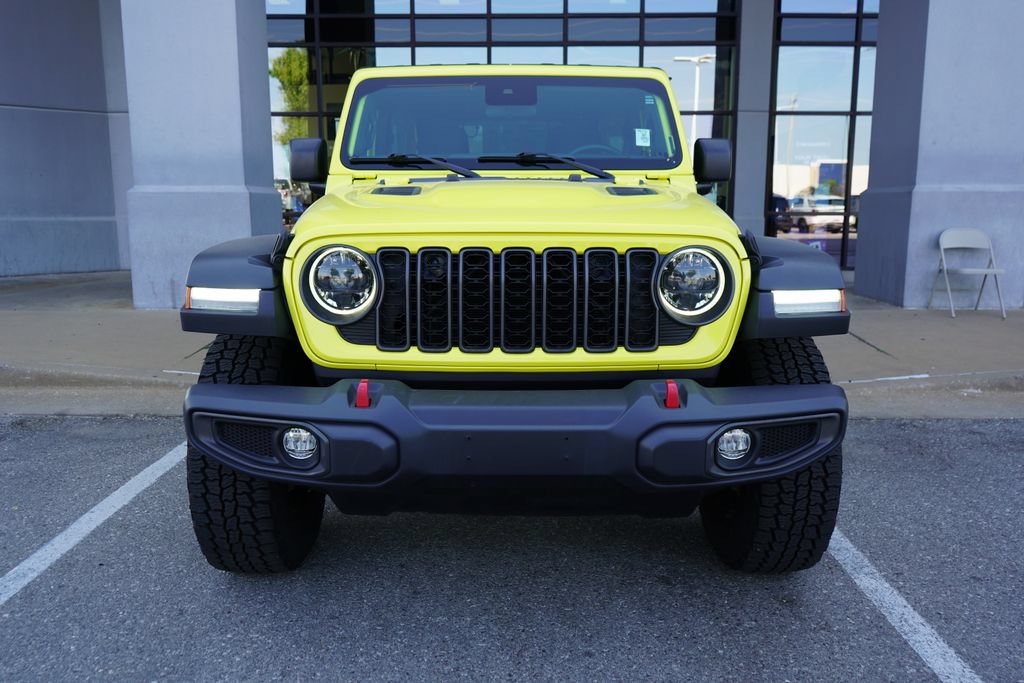 Used 2024 Jeep Wrangler Unlimited Rubicon AWD/4WD image 4