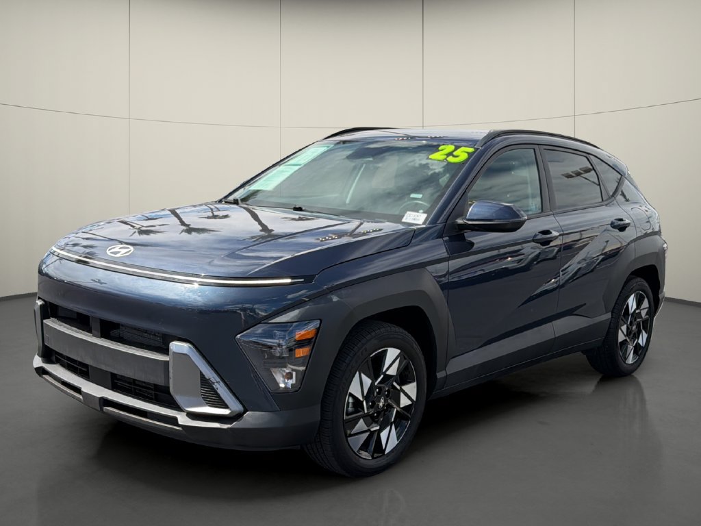 Used 2025 Hyundai Kona SEL FWD image 3