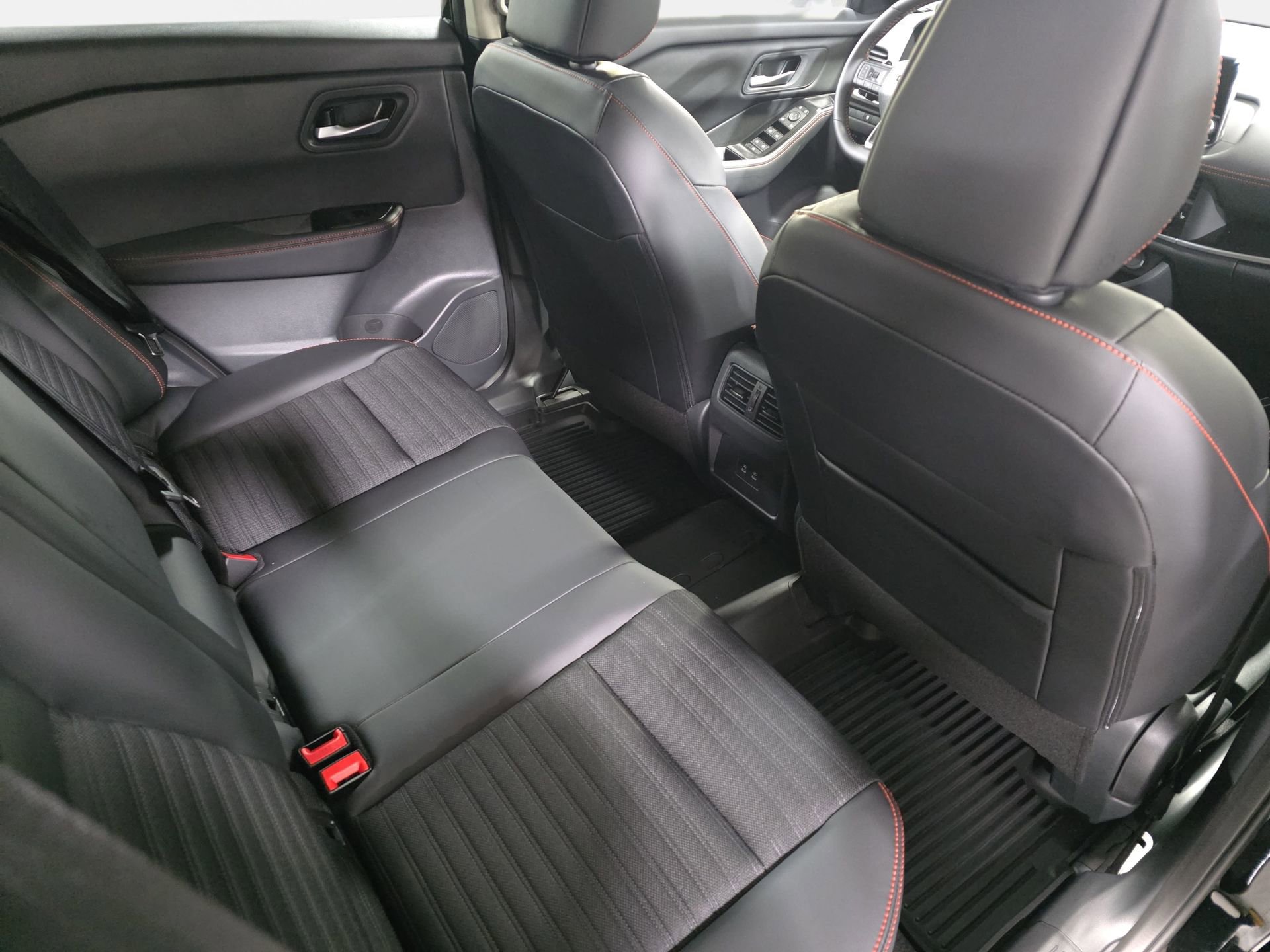 New 2026 Nissan Rogue SV image 11