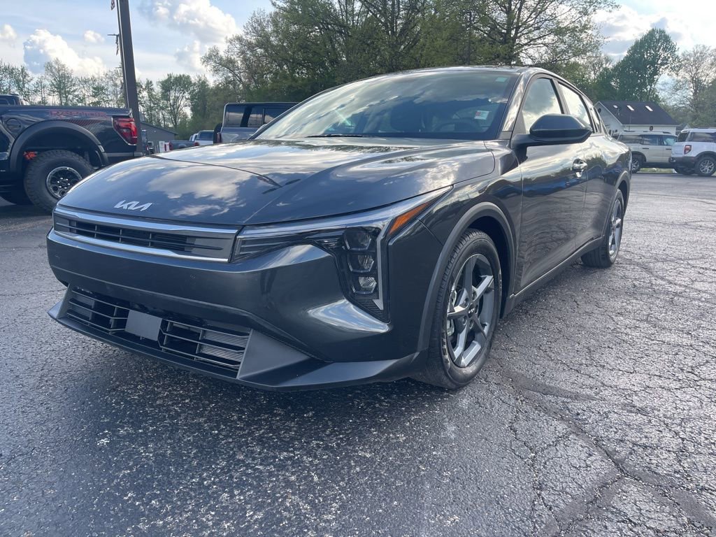 Used 2025 Kia K4 FWD image 2