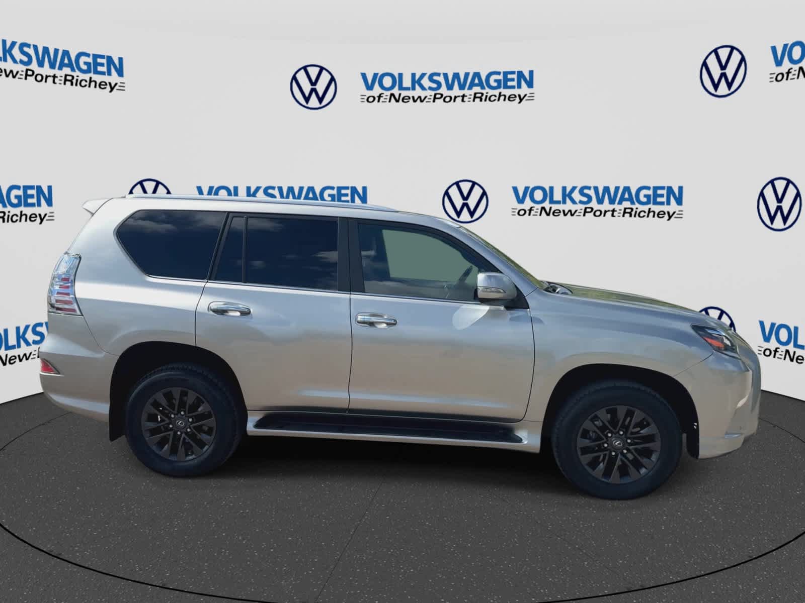 Used 2023 Lexus GX 460 Premium w/ Premium Package AWD/4WD image 9