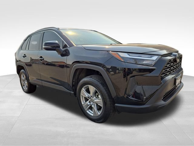 Used 2024 Toyota RAV4 XLE AWD/4WD image 1