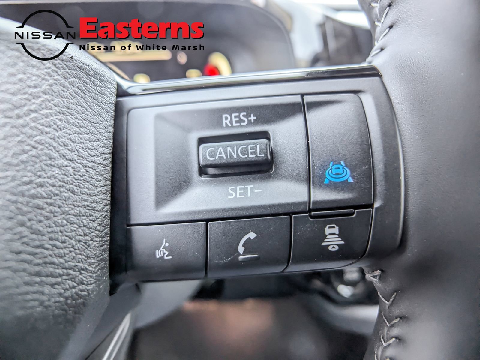 New 2026 Nissan Pathfinder SL image 18