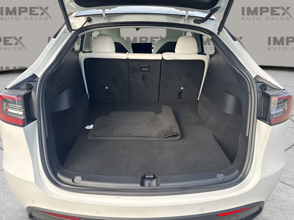 Used 2022 Tesla Model Y Performance image 31