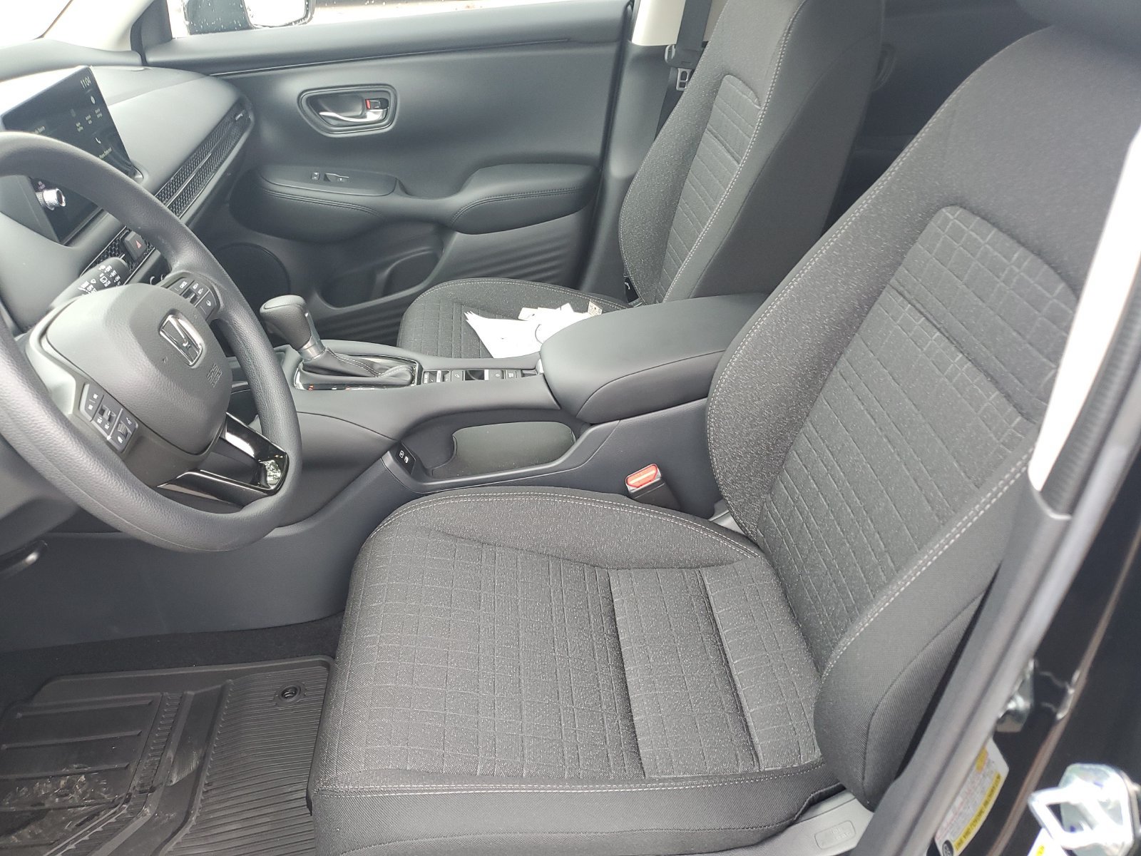 Used 2027 Honda HR-V LX image 16