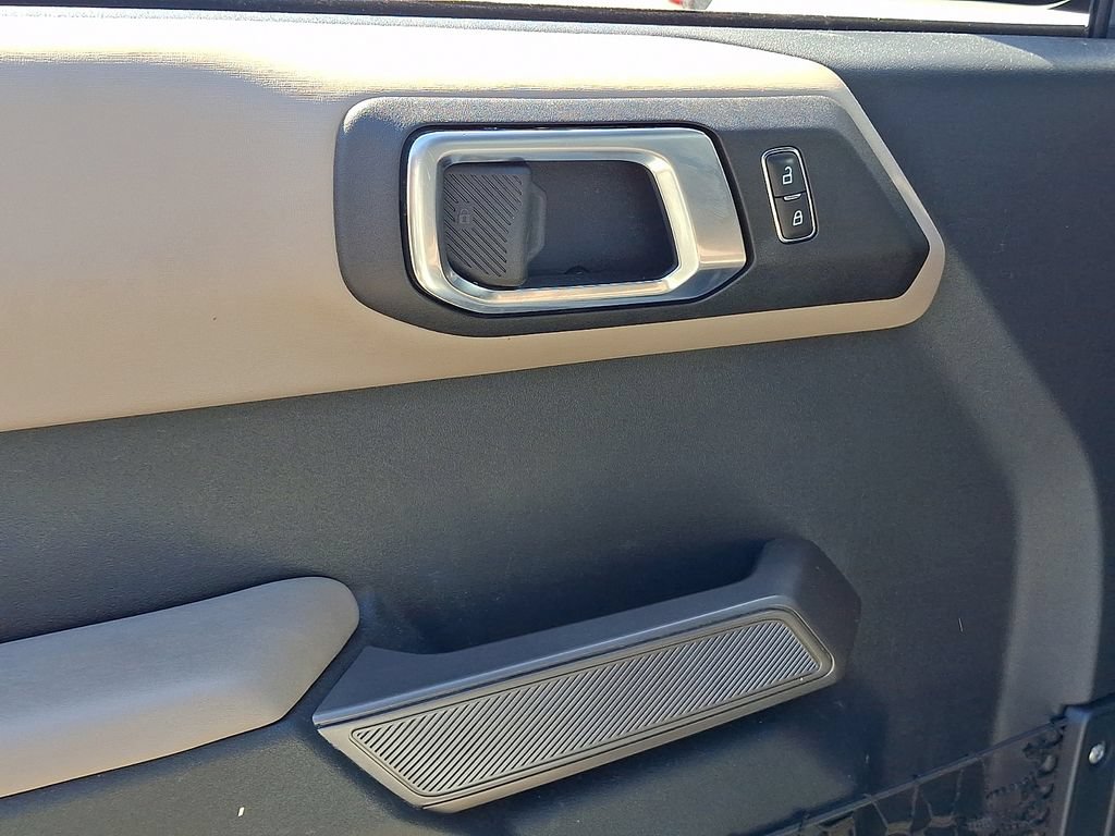 Used 2023 Ford Bronco Wildtrak AWD/4WD image 16