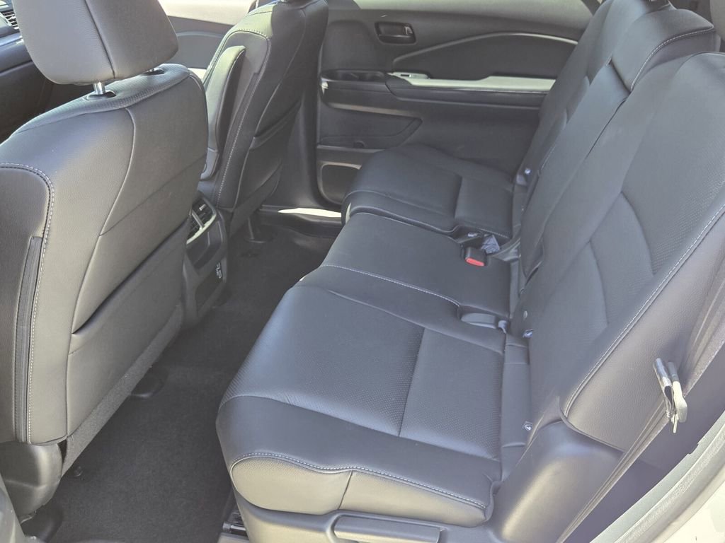 Certified 2023 Honda Passport EX-L image 11